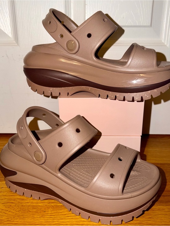 CROCS Shoes - Crocs Mega Crush Sandals - Latte